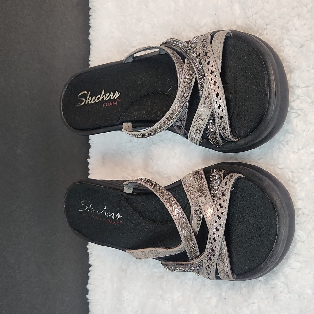 Skechers Women's Size 7 Wedge Sandals Rhinestone Beaded Memory Foam Black Shoes